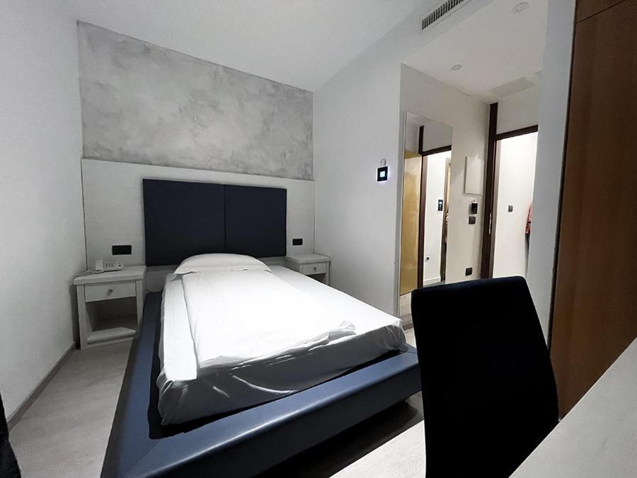 Hotel De Nac Torbole Sul Garda ภายนอก รูปภาพ