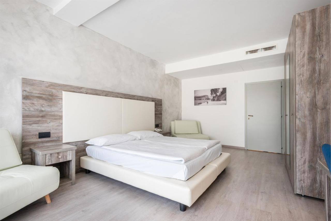Hotel De Nac Torbole Sul Garda ภายนอก รูปภาพ