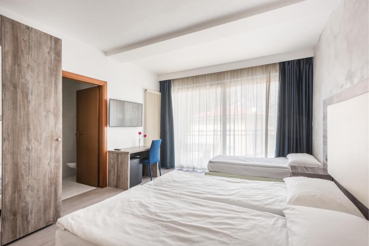 Hotel De Nac Torbole Sul Garda ภายนอก รูปภาพ