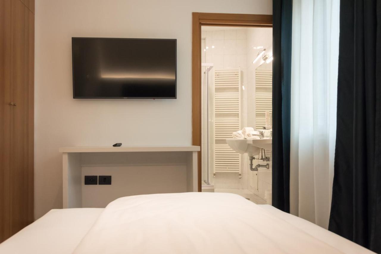 Hotel De Nac Torbole Sul Garda ภายนอก รูปภาพ